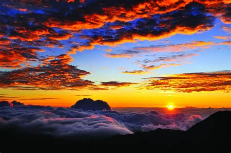 Sunrise tours - Experience the stunning beauty of Haleakala National Park at sunrise with Skyline Hawaii's guided tour. Enjoy a warm jacket, a full breakfast, and stunning views from the summit of Maui's highest peak.